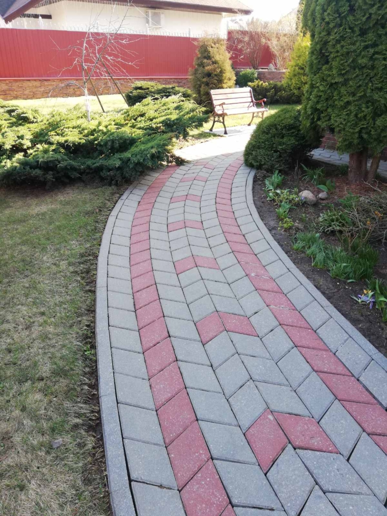 чистая тротуарная дорожка