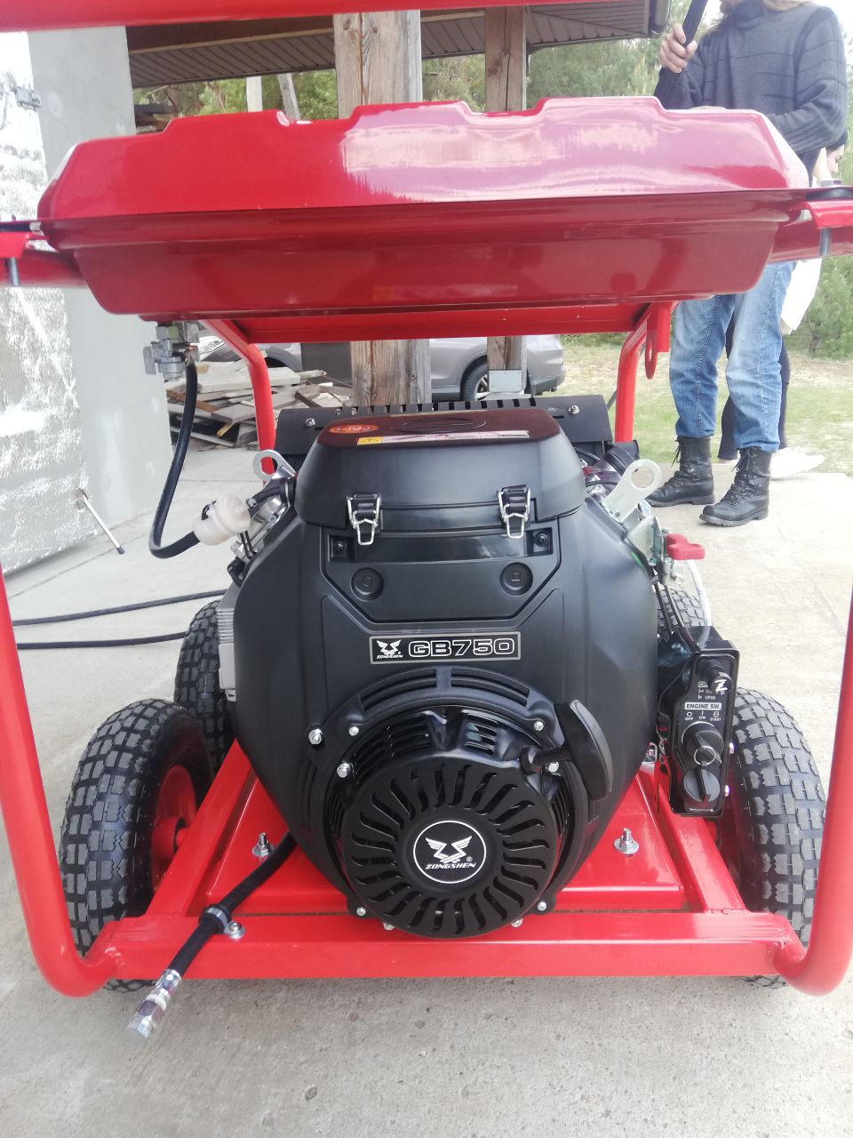 двигатель промышленного аппарата высокого давления